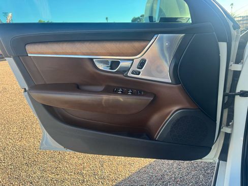 Used 2018 Volvo S90 T6 Inscription w/ Convenience Package AWD/4WD image 27