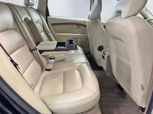 Used 2011 Volvo XC70 3.2 image 28