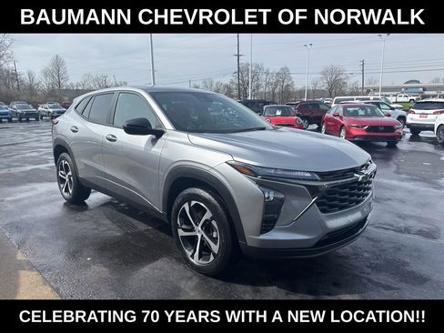 Used 2024 Chevrolet Trax RS image 1