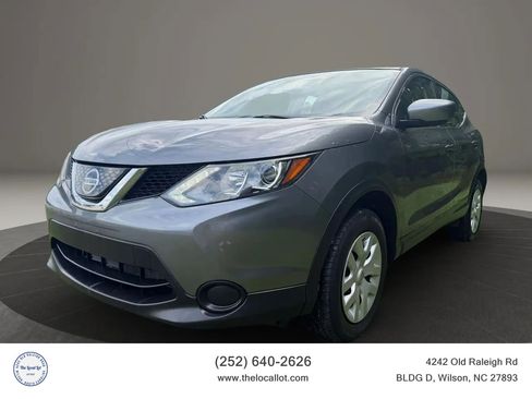 Used 2018 Nissan Rogue Sport S AWD/4WD image 1