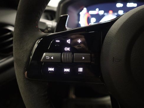 Used 2025 Nissan Z NISMO w/ Floor Mat Package image 22