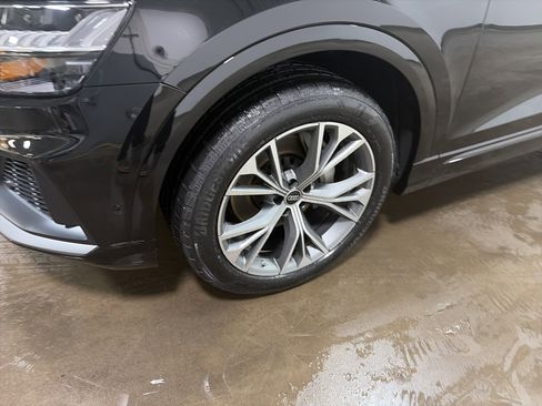 Used 2023 Audi Q8 Premium Plus AWD/4WD image 9