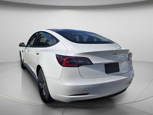 Used 2023 Tesla Model 3 Standard Range RWD image 5
