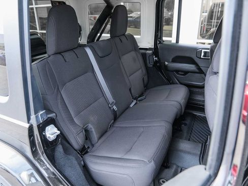 Used 2023 Jeep Wrangler Unlimited Sahara AWD/4WD image 29