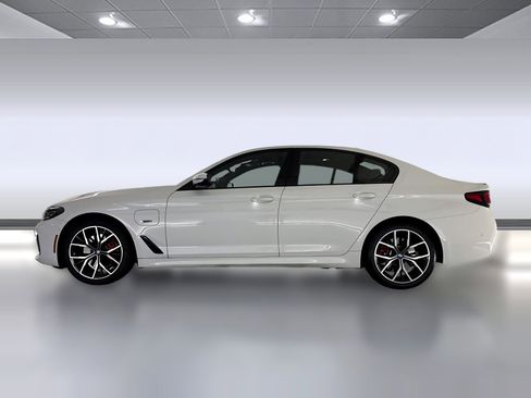 Certified 2023 BMW 530e 530e w/ M Sport Package image 2