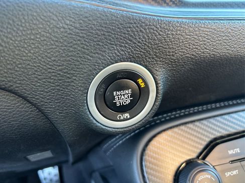 Used 2021 Dodge Challenger R/T w/ Carbon/Suede Interior Package image 21