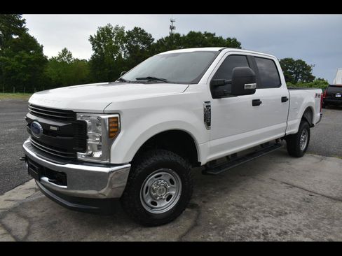 Used 2019 Ford F250 XL w/ Power Equipment Group AWD/4WD image 1