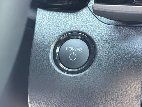 New 2026 Toyota Camry Hybrid FWD image 30