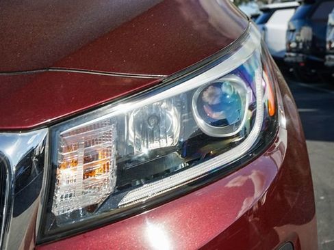 Certified 2020 Kia Sedona LX image 10