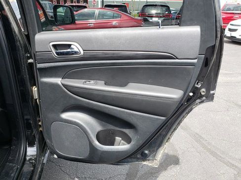 Used 2022 Jeep Grand Cherokee Laredo X AWD/4WD image 19