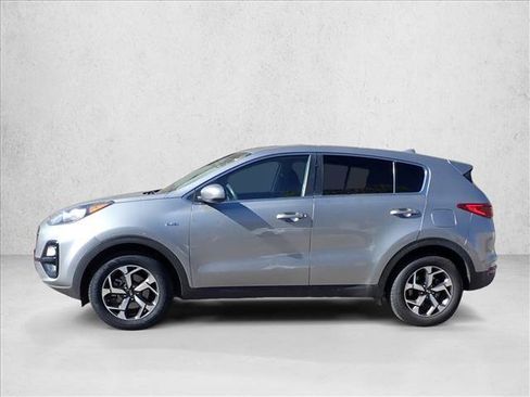 Used 2022 Kia Sportage LX AWD/4WD image 2