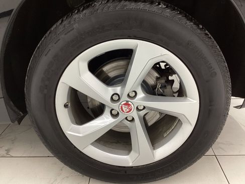 Used 2018 Jaguar F-PACE Premium image 50