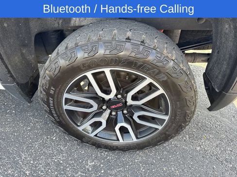 Used 2022 GMC Sierra 1500 AT4 w/ AT4 Premium Package AWD/4WD image 3