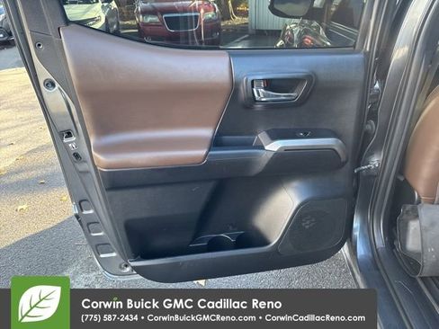 Used 2017 Toyota Tacoma Limited w/ Tow Package image 27