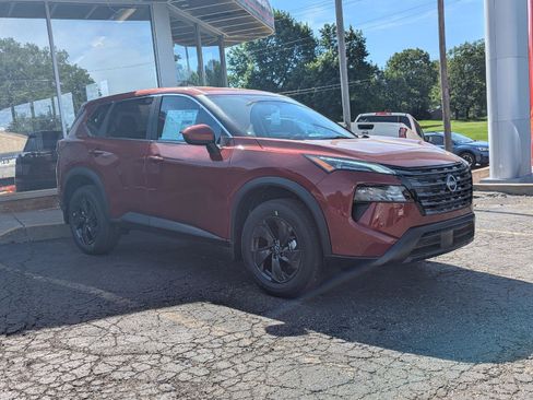 New 2026 Nissan Rogue SV AWD/4WD image 10
