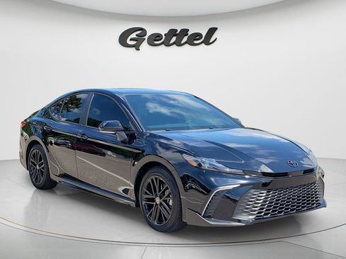 Certified 2026 Toyota Camry SE FWD image 3