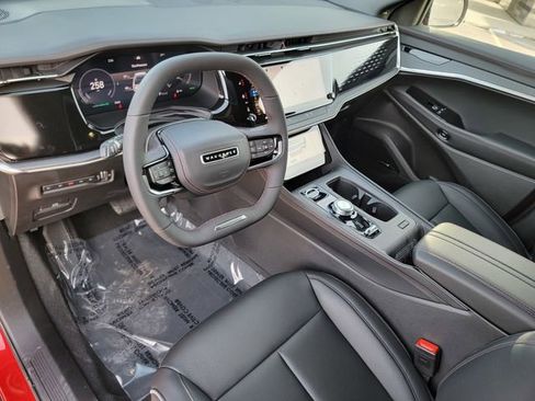 Used 2025 Jeep Wagoneer S Limited image 19