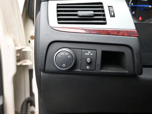 Used 2014 Cadillac Escalade ESV Premium image 33