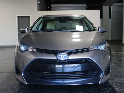 Used 2019 Toyota Corolla LE FWD image 7