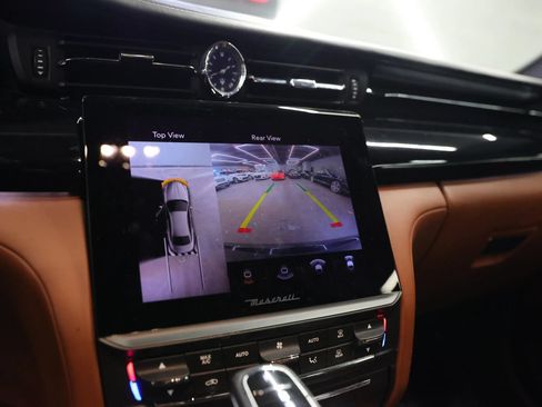 Used 2021 Maserati Quattroporte S RWD image 29