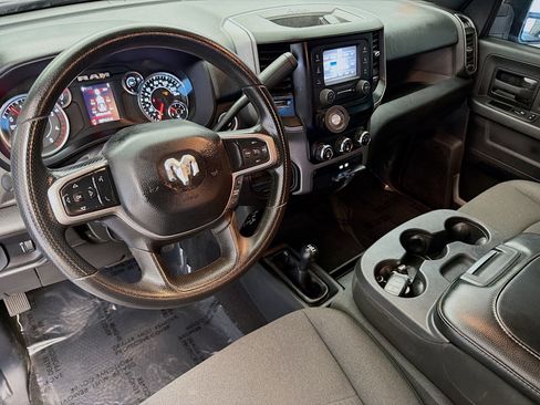 Used 2024 RAM 2500 Tradesman w/ Chrome Appearance Group image 7