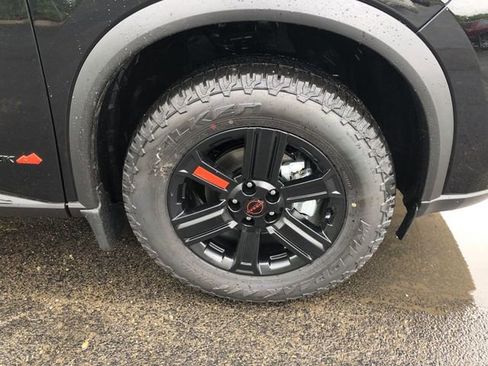 Certified 2025 Nissan Rogue SV image 14