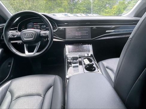 Used 2022 Audi Q8 Premium Plus w/ Premium Plus Package AWD/4WD image 21