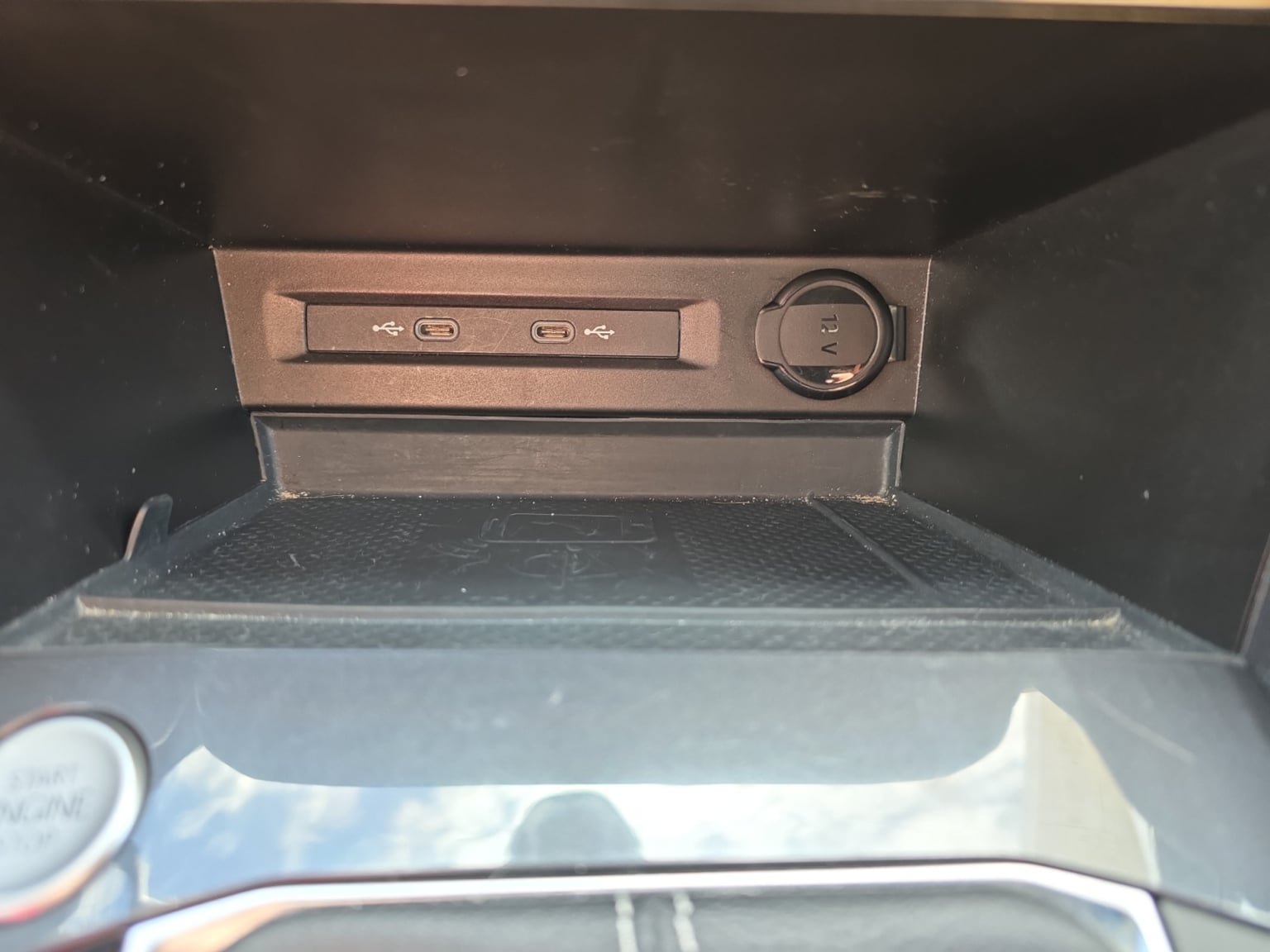 Used 2023 Volkswagen Tiguan SE AWD/4WD image 25