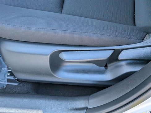 Used 2025 Toyota Corolla LE FWD image 20