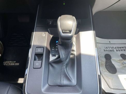 Used 2026 Toyota Corolla Cross XLE FWD image 17