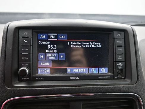 Used 2018 Dodge Grand Caravan SE image 24