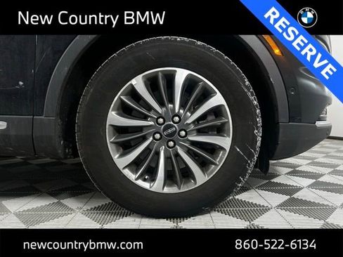 Used 2022 Lincoln Nautilus Reserve image 9