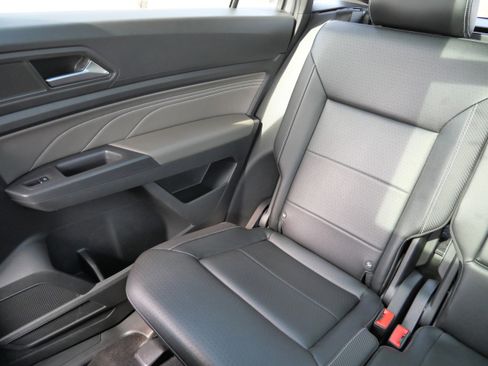 Certified 2021 Volkswagen Atlas Cross Sport SEL R-Line w/ Cross Sport MDO Package image 12