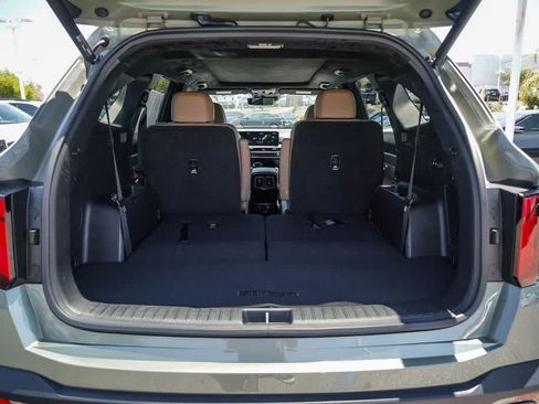Certified 2024 Kia Sorento SX Prestige w/ Olive Brown Leather Package AWD/4WD image 25