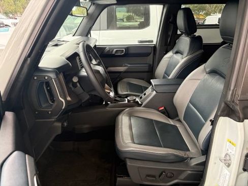 Used 2022 Ford Bronco Outer Banks AWD/4WD image 14