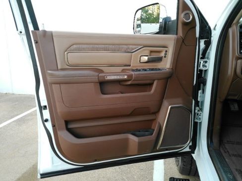 Used 2022 RAM 3500 Limited AWD/4WD image 14