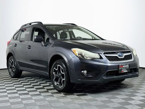 Used 2014 Subaru Crosstrek 2.0i Premium w/ Moonroof Package AWD/4WD image 1
