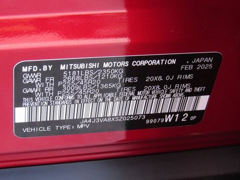 New 2025 Mitsubishi Outlander SE image 15