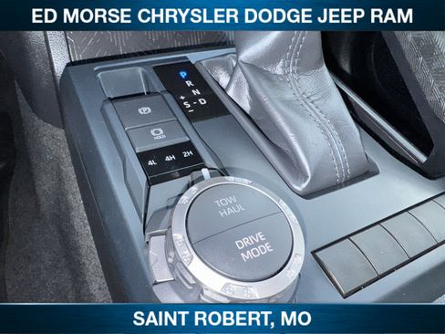 Used 2025 Toyota Tacoma SR5 image 21