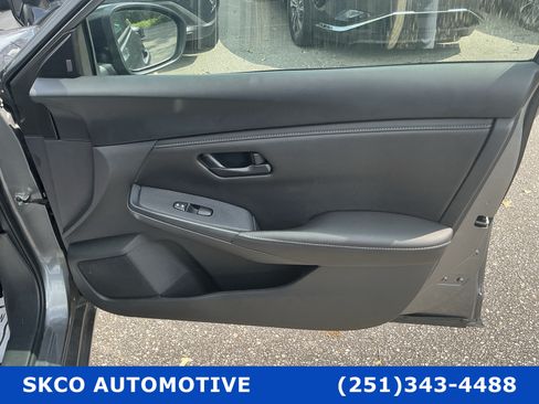 Used 2024 Nissan Sentra S FWD image 12