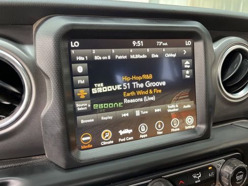 Used 2023 Jeep Gladiator Rubicon w/ LED Lighting Group AWD/4WD image 32