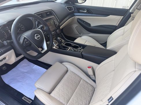 Used 2023 Nissan Maxima Platinum FWD image 5