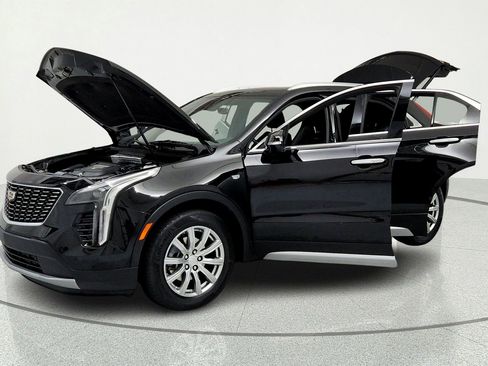 Certified 2023 Cadillac XT4 Premium Luxury w/ Cold Weather Package AWD/4WD image 9