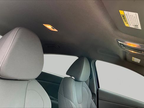 Certified 2024 Hyundai Elantra SEL FWD image 13