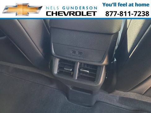 New 2026 Chevrolet Equinox LT w/ Convenience Package II AWD/4WD image 13