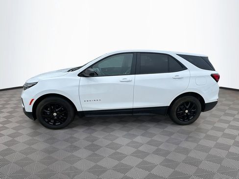 Used 2022 Chevrolet Equinox LS w/ LS Convenience Package image 8