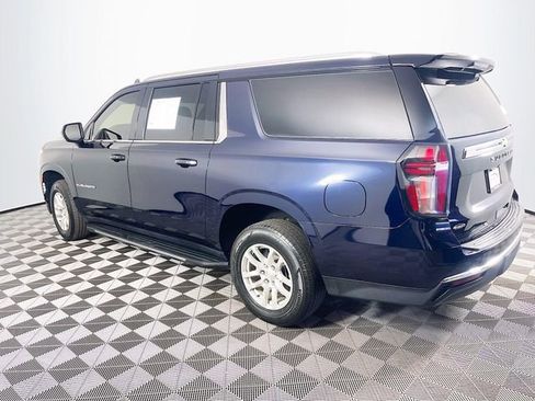 Used 2022 Chevrolet Suburban LT image 6