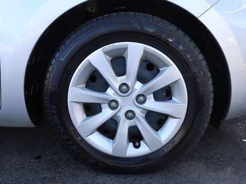 Used 2012 Kia Rio LX image 37