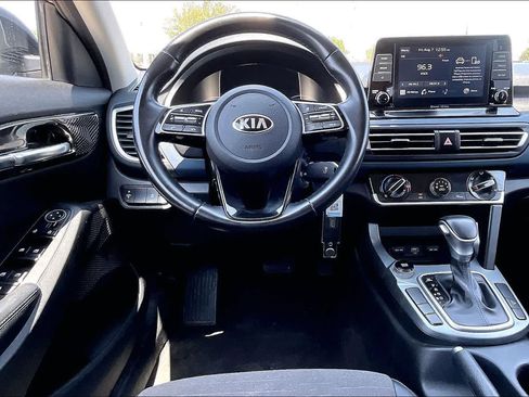 Used 2021 Kia Seltos S FWD image 13
