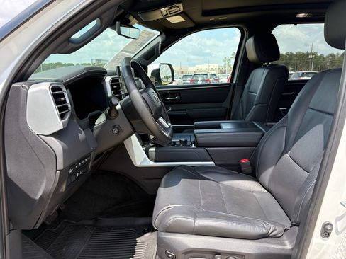 Used 2024 Toyota Sequoia Platinum AWD/4WD image 10